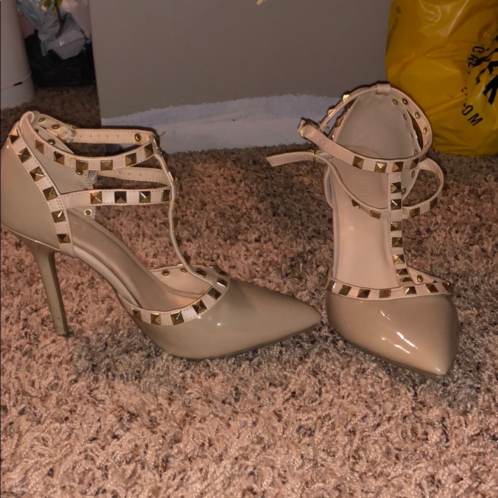 Nude heels
